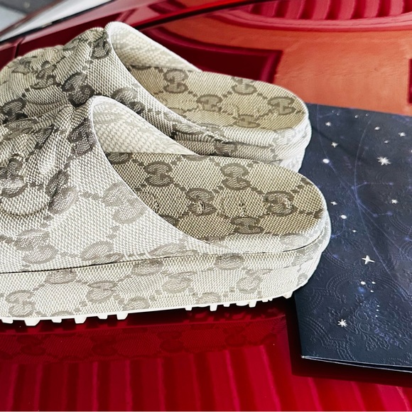 2023 Brand new Gucci Platform Sandals (Slides) - Picture 4 of 5